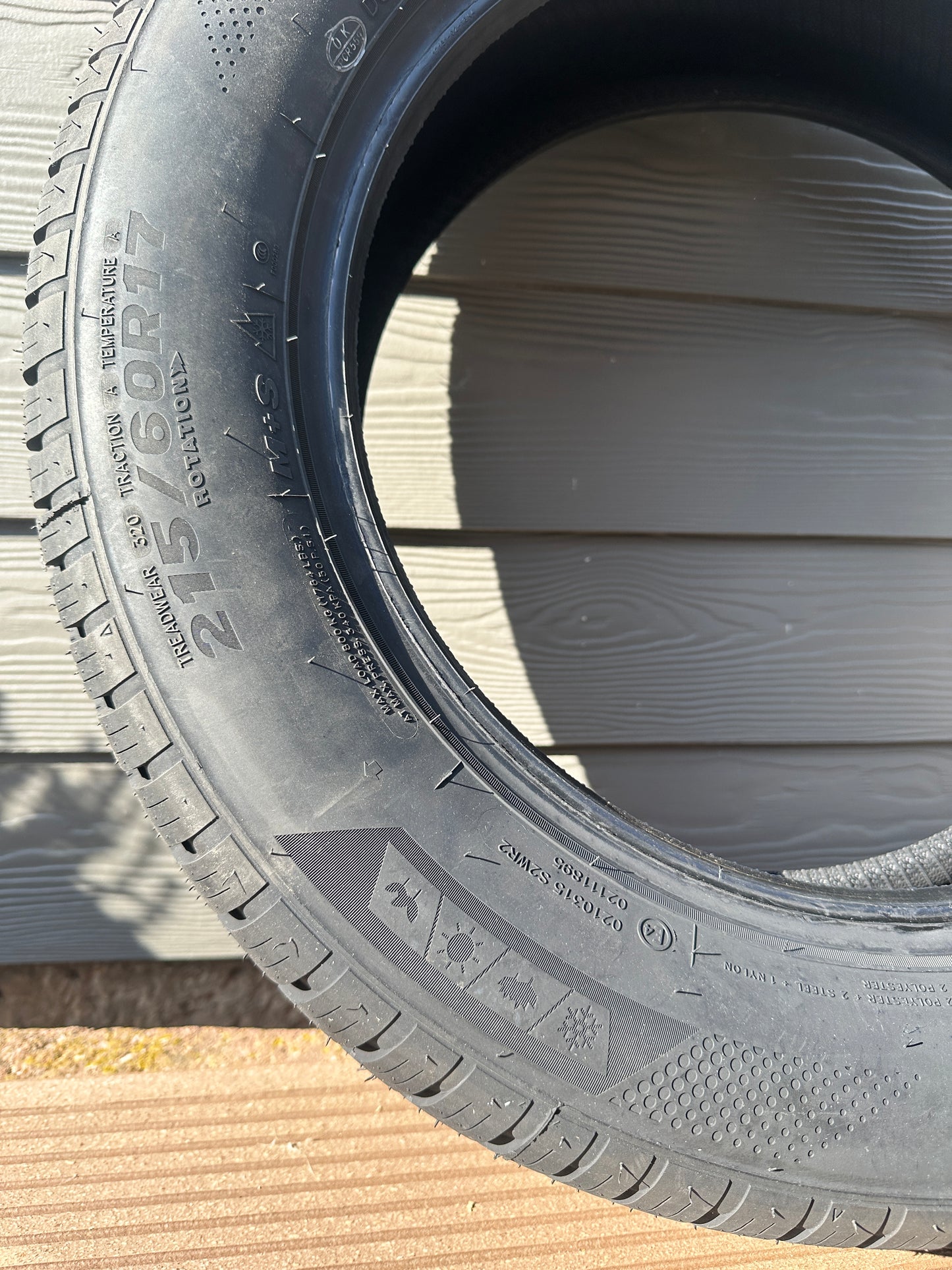 Reifepaar Imperial 215/60R17